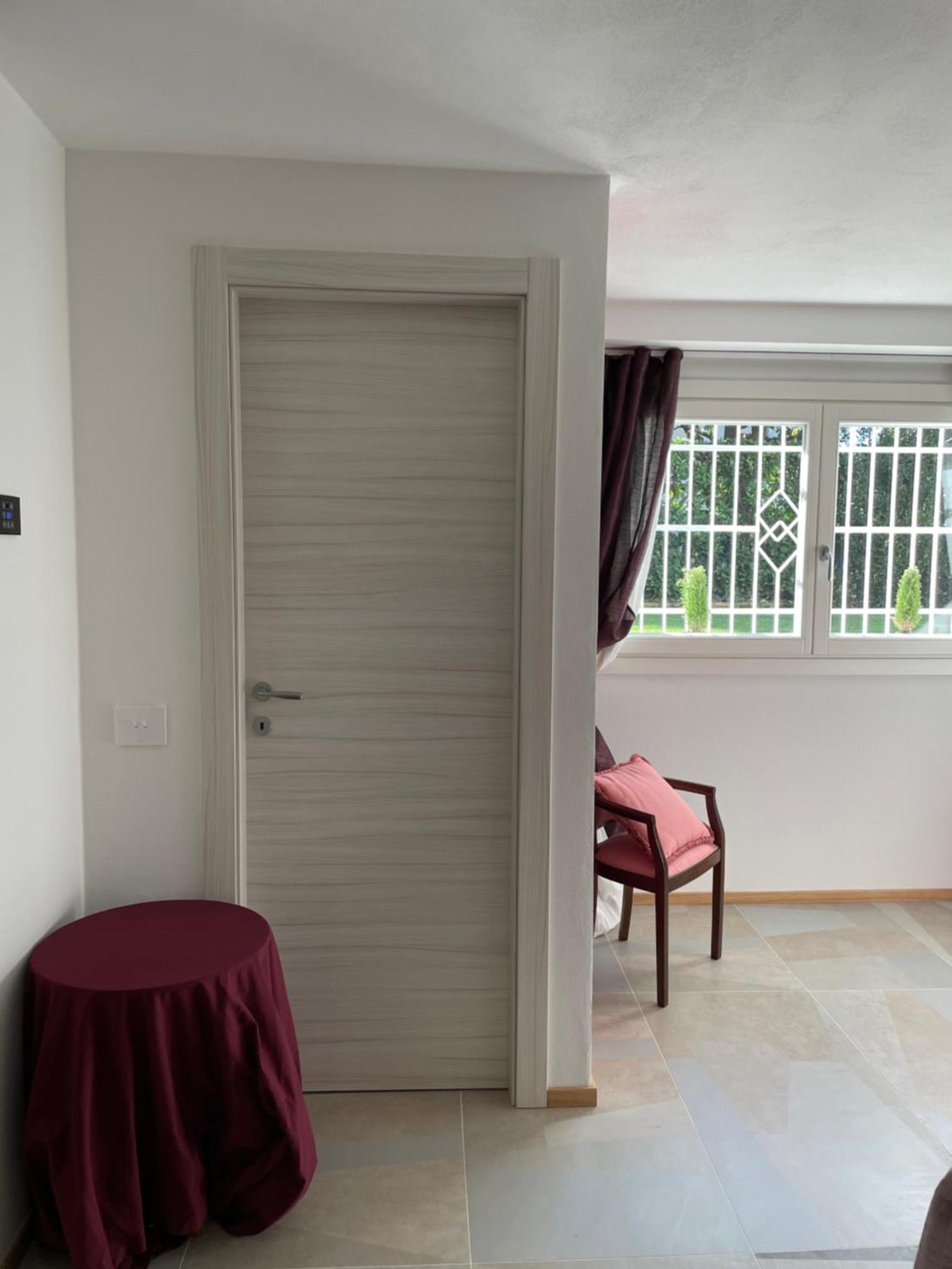 B&B Villa Tersius เตรซซาโน ซุล นาวีโญ ภายนอก รูปภาพ