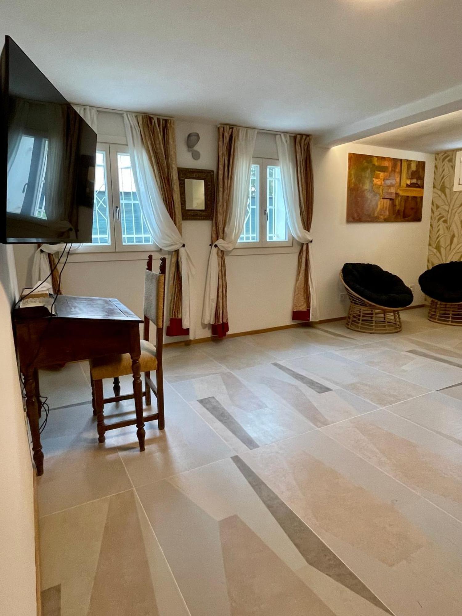 B&B Villa Tersius เตรซซาโน ซุล นาวีโญ ภายนอก รูปภาพ